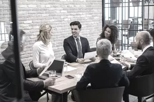 Lee más sobre el artículo Cómo organizar reuniones de negocios eficaces que produzcan resultados