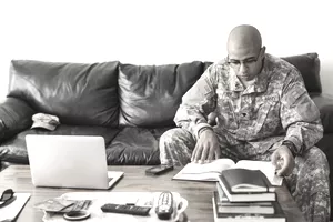 Lee más sobre el artículo Beneficios de educación militar y programas universitarios para alistados