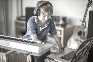 Lee más sobre el artículo Cómo su hijo puede entrar en el negocio de la música