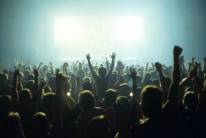 Lee más sobre el artículo Diferencias entre promotores de conciertos, bookers y agentes