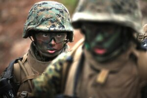 Lee más sobre el artículo Cómo sobrevivir al entrenamiento básico del Cuerpo de Marines