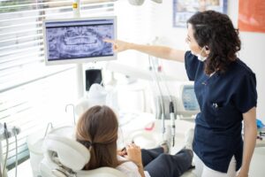Lee más sobre el artículo ¿Qué hace un ortodoncista?