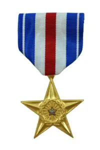 Lee más sobre el artículo La estrella de plata por la valentía en el ejército