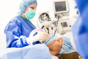Lee más sobre el artículo ¿Qué hace un anestesiólogo?