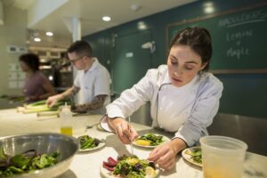 Lee más sobre el artículo Habilidades laborales importantes para los chefs