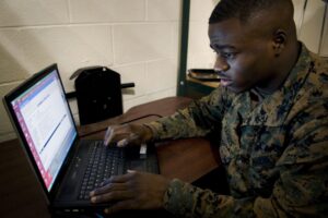 Lee más sobre el artículo Descripción del puesto de operador de conmutación táctica del Cuerpo de Marines