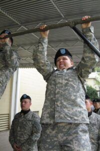Lee más sobre el artículo Opción de alistamiento en la Escuela de Candidatos a Oficiales del Ejército (OCS)