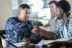 Lee más sobre el artículo Expectativas y consejos para cumplir con el reclutador militar