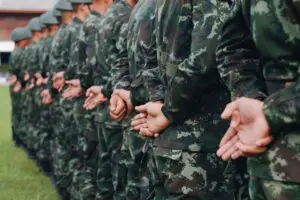 Lee más sobre el artículo Historia del programa de bonificación por recomendación de reclutas del ejército