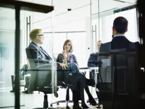 Lee más sobre el artículo Cómo mantener el control de sus reuniones de negocios