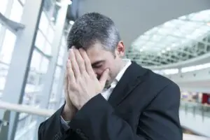 Lee más sobre el artículo Cómo lidiar con la decepción profesional en el trabajo
