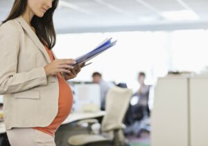 Lee más sobre el artículo Una guía para negociar la licencia por maternidad con su jefe