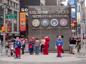 Lee más sobre el artículo Reclutamiento de las Fuerzas Armadas en Times Square