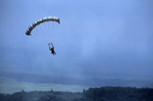 Lee más sobre el artículo Insignias de paracaidista del ejército