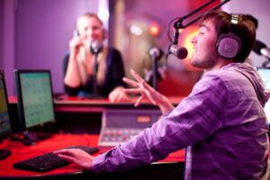 Lee más sobre el artículo Cómo ser una buena personalidad de la radio