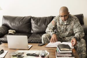 Lee más sobre el artículo Beneficios de la educación militar y programas universitarios para alistados