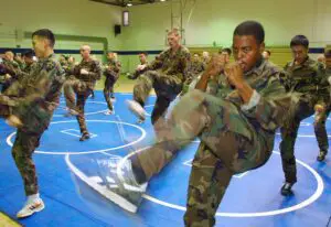 Lee más sobre el artículo Requisitos del examen de aptitud física del ejército de EE. UU.